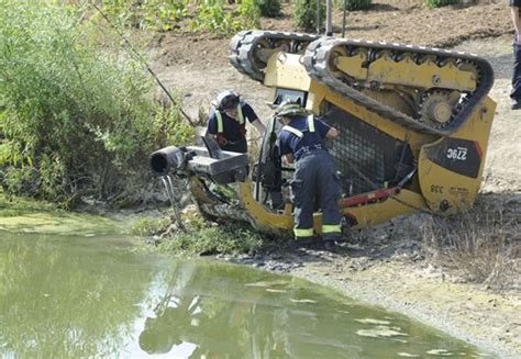 skid steer accidents and deaths|skid steer accidents pictures.